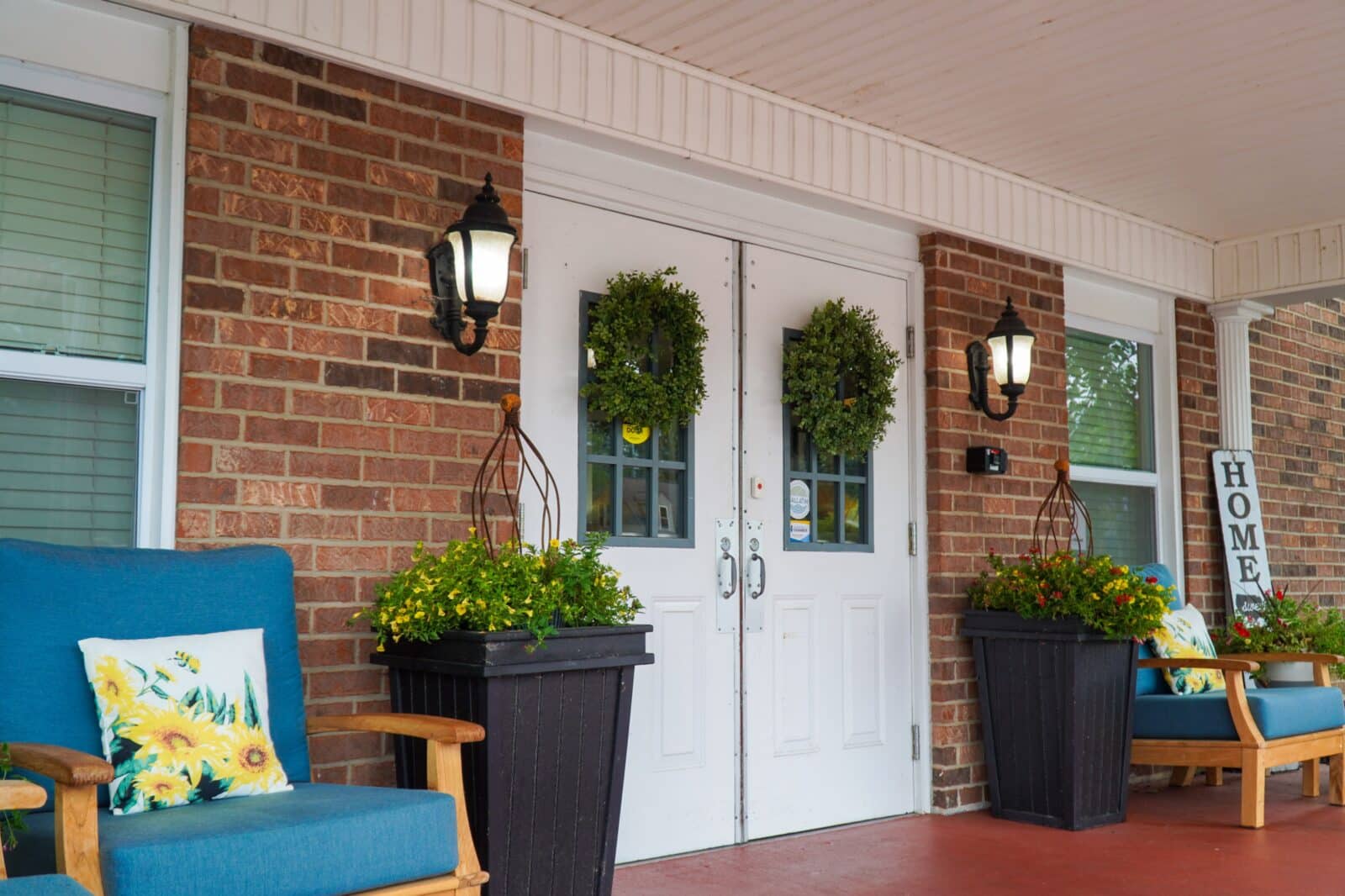 Red Cedar Glen front entrance