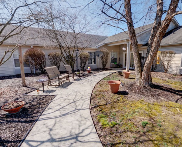 courtyard walkway with chairs